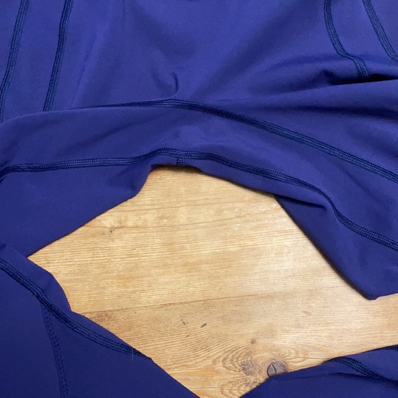 Lululemon All The Right Places Crop Sz 6 Blue - Picture 7 of 8